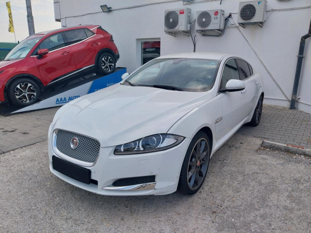 Jaguar XF 2015