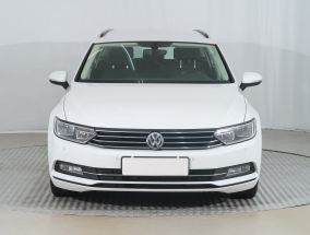 Volkswagen Passat - 2015