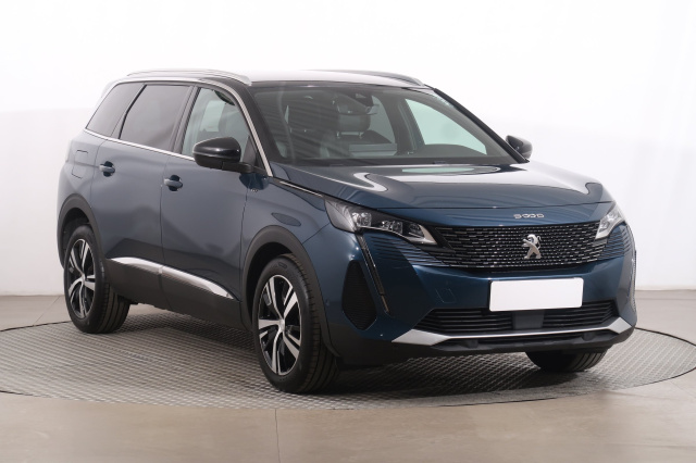 Peugeot 5008 2021