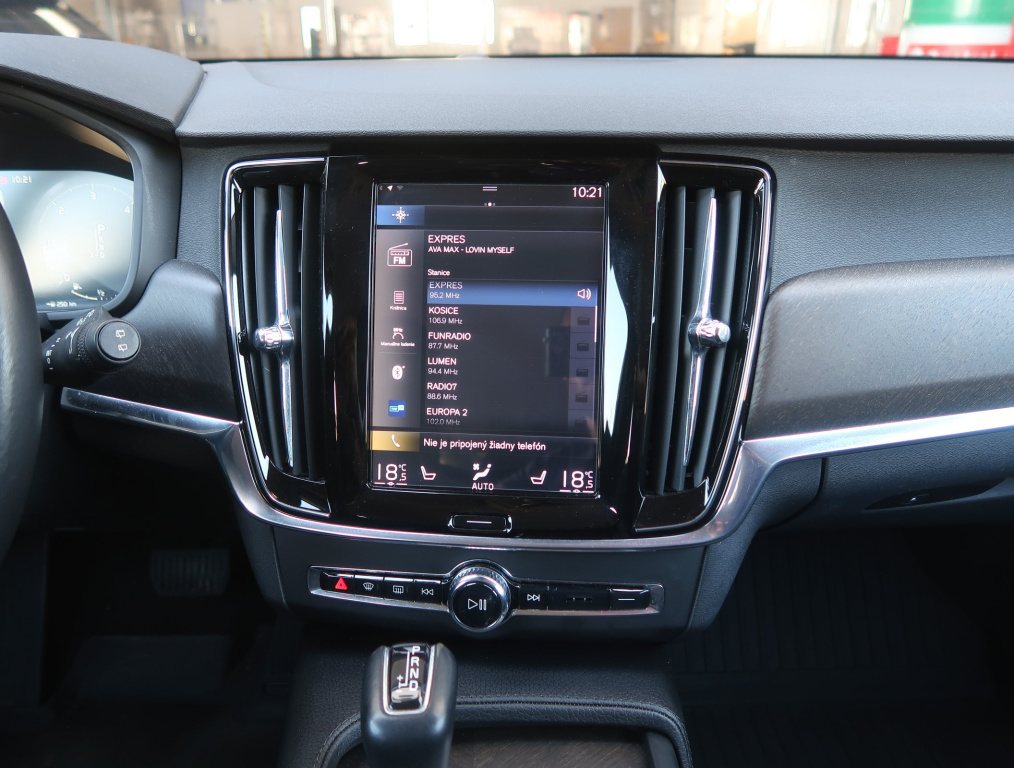 Volvo V90 Cross Country