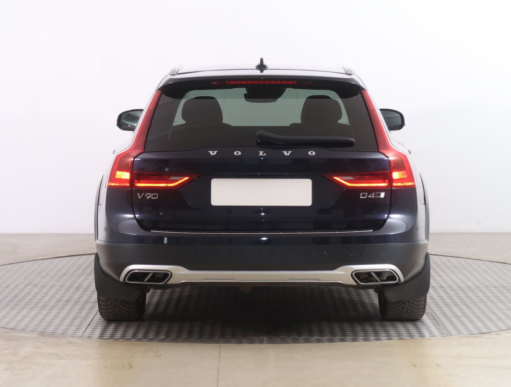 Volvo V90 Cross Country