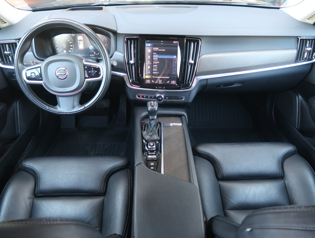 Volvo V90 Cross Country
