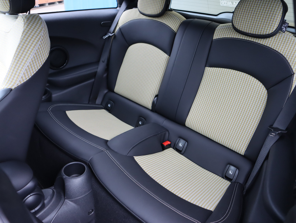 MINI 3-door