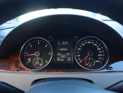 Volkswagen Passat 2010