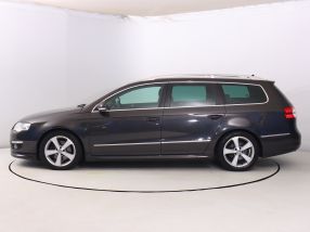 Volkswagen Passat - 2010