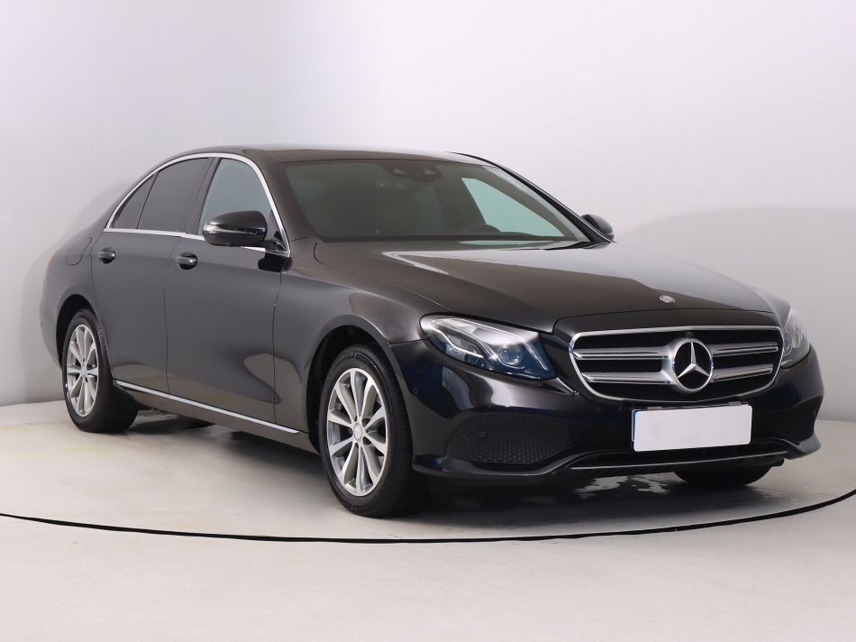 Mercedes-Benz E - 2016