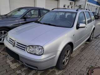 Volkswagen Golf, 2001