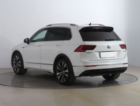 Volkswagen Tiguan - 2018