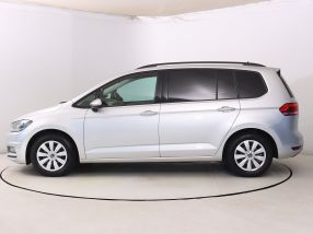 Volkswagen Touran - 2021