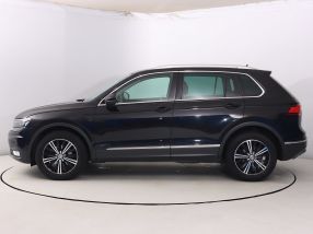 Volkswagen Tiguan - 2016