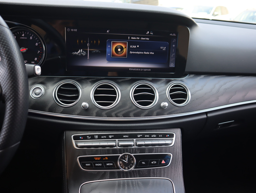 Mercedes-Benz E