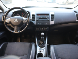 Mitsubishi Outlander 2011