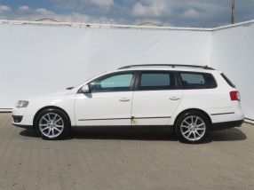 Volkswagen Passat - 2010