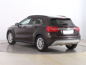 Mercedes-Benz GLA - 2014