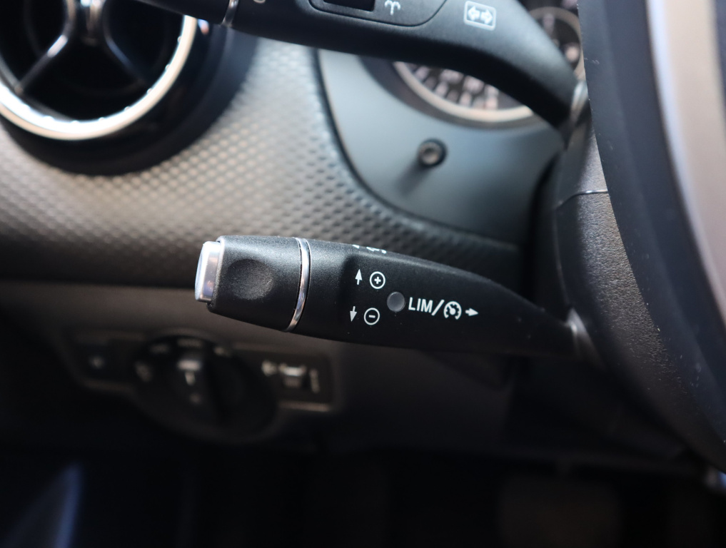 Mercedes-Benz A