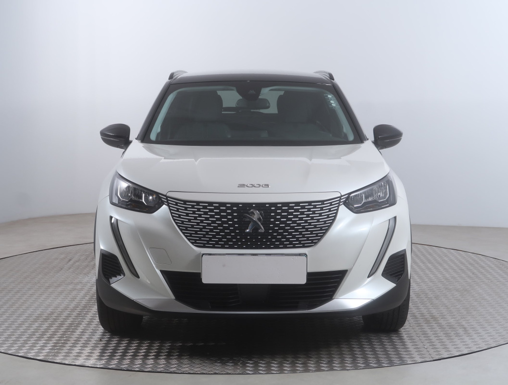 Peugeot e-2008