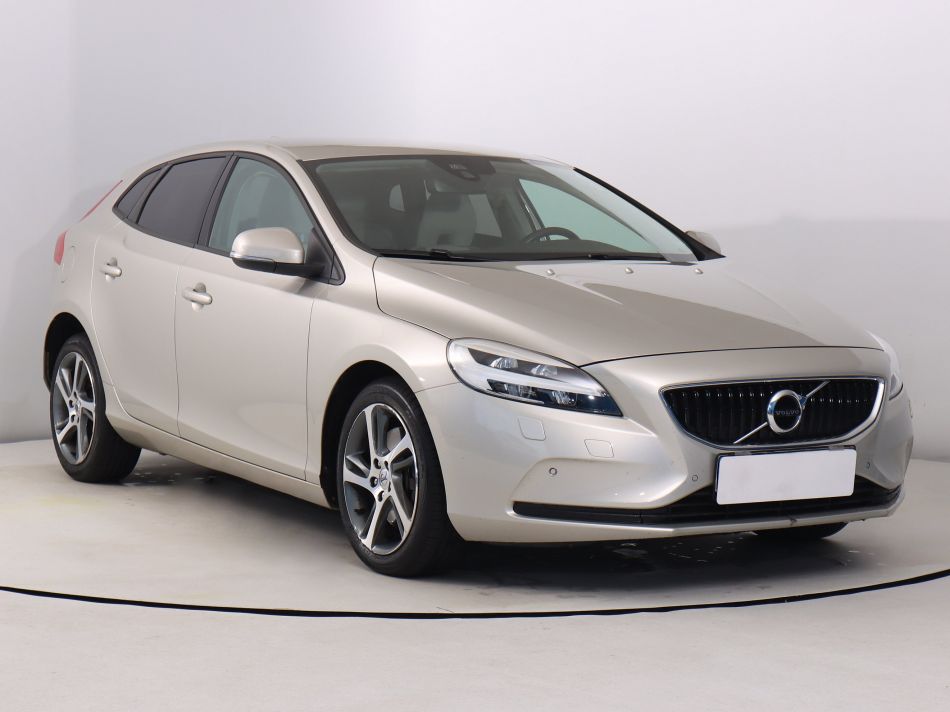 Volvo V40 - 2018