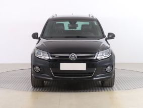 Volkswagen Tiguan - 2012