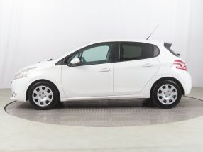 Peugeot 208 - 2014