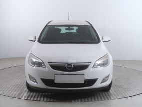 Opel Astra - 2012