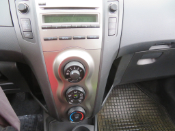 Toyota Yaris 2009