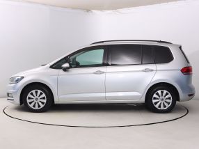 Volkswagen Touran - 2021