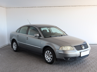Volkswagen Passat, 2003