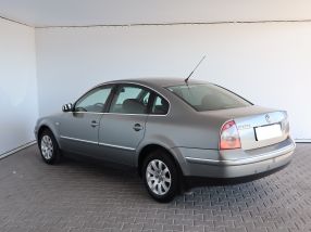 Volkswagen Passat - 2003
