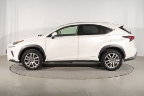 Lexus NX - 2021