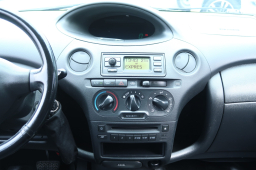 Toyota Yaris 2003
