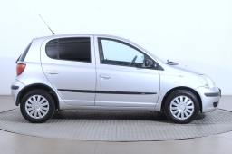 Toyota Yaris 2003