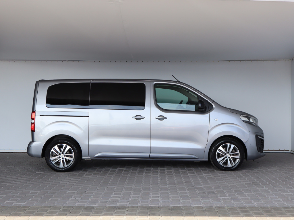 Peugeot Traveller