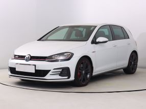 Volkswagen Golf - 2017
