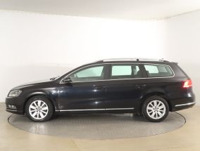 Volkswagen Passat - 2011