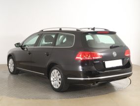 Volkswagen Passat - 2011
