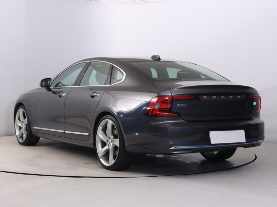 Volvo S90 T8 AWD