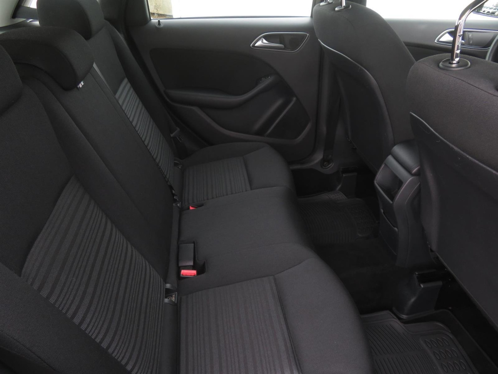 Mercedes-Benz B