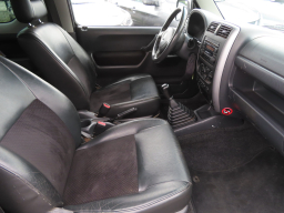 Suzuki Jimny 2006