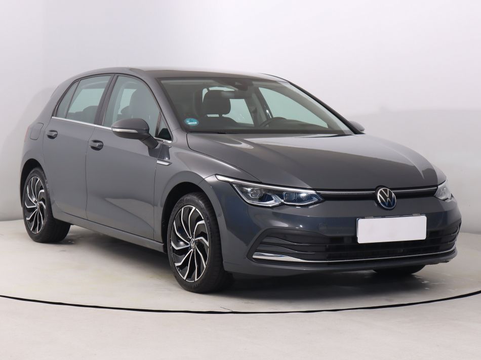 Volkswagen Golf - 2020