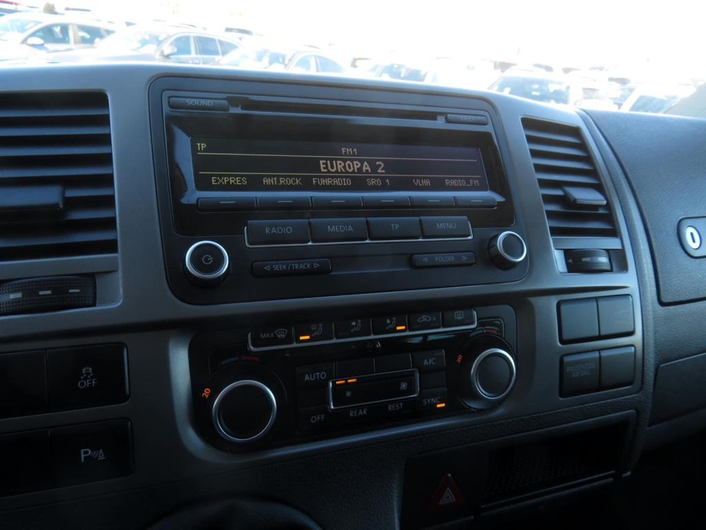 Volkswagen Caravelle