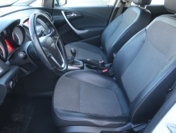 Opel Astra 2012