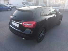Mercedes-Benz GLA - 2015