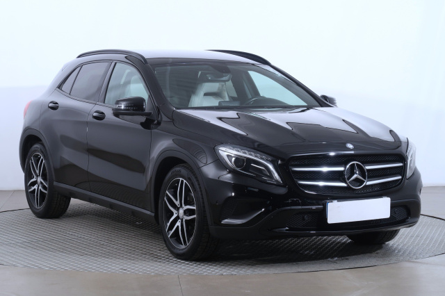 Mercedes-Benz GLA 2015