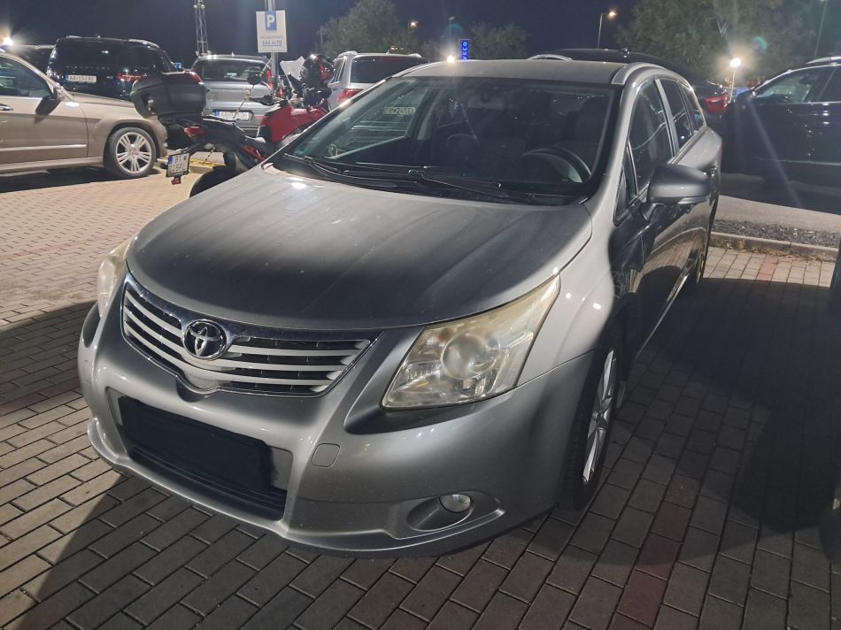 Toyota Avensis - 2011