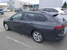 Volkswagen Golf - 2021