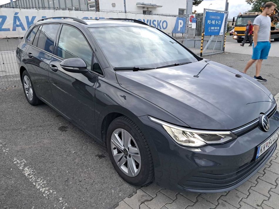 Volkswagen Golf - 2021