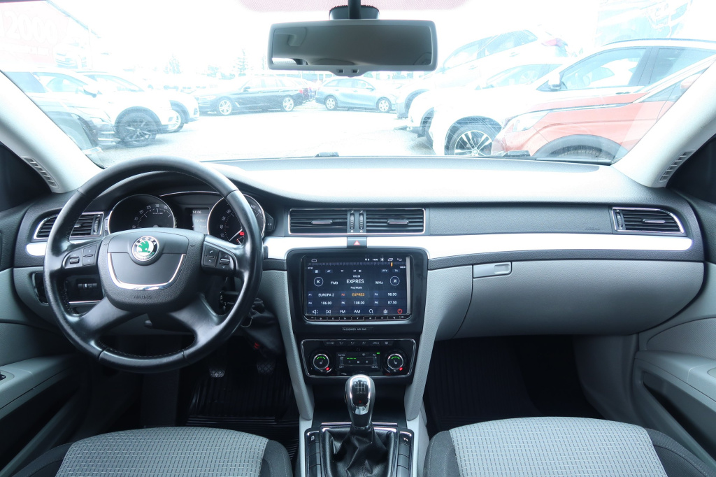 Škoda Superb