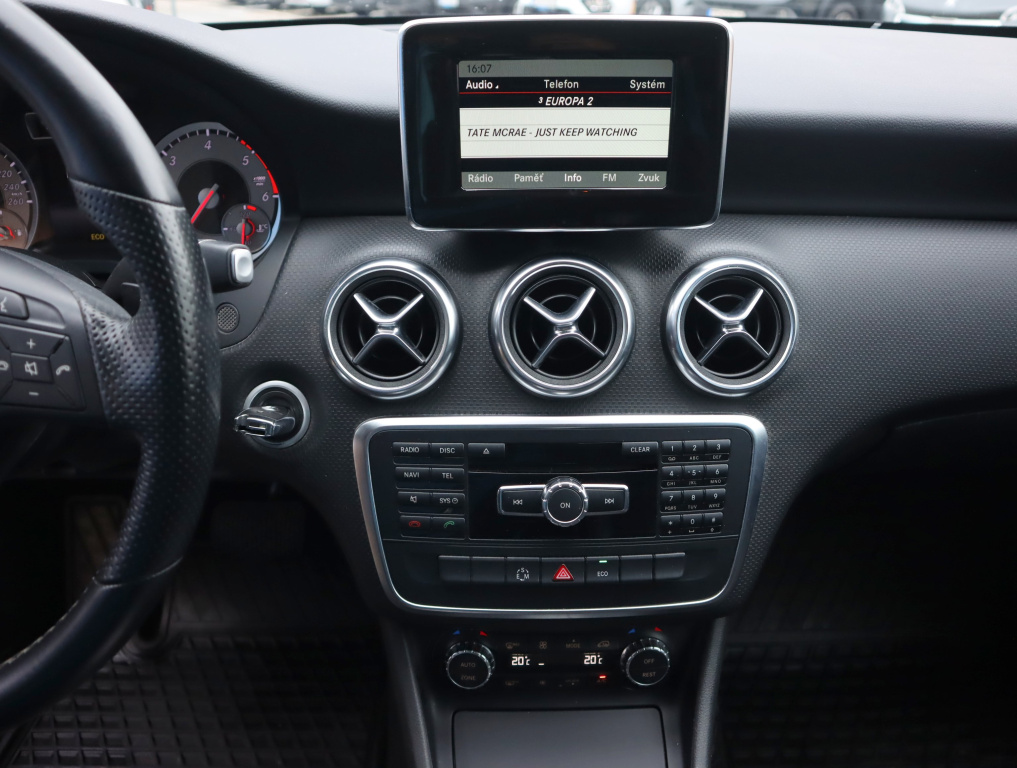 Mercedes-Benz A