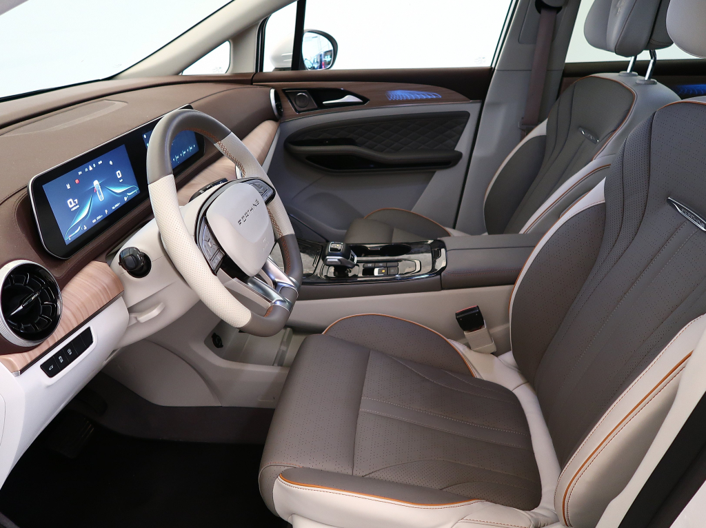 Dongfeng U-Tour