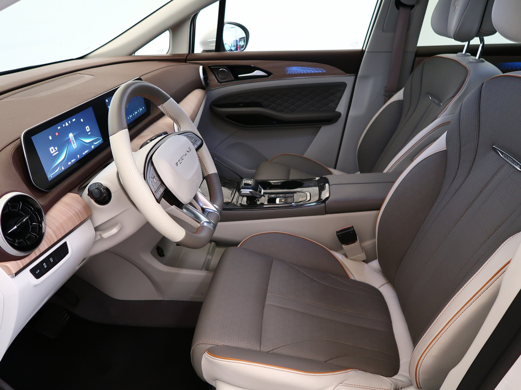 Dongfeng U-Tour